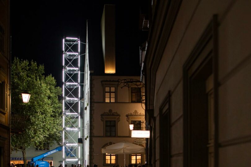 Lichtstadt Feldkirch 2018 Neon Golden Tower